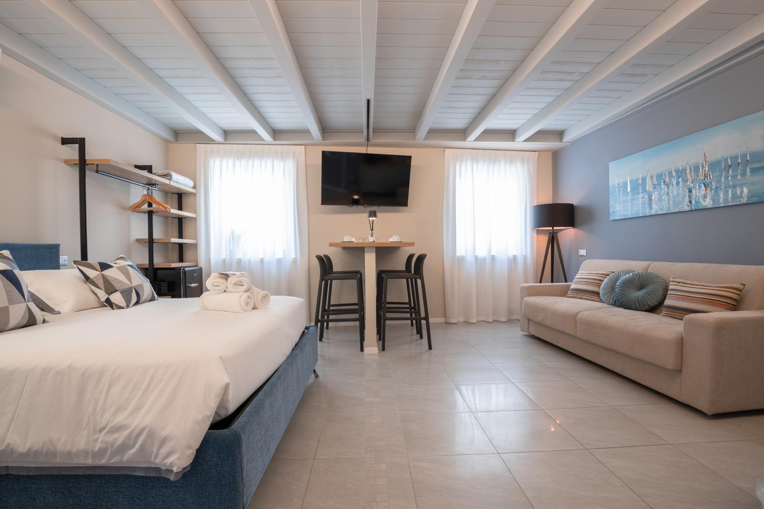 Es Rooms And Apartments Торболе Экстерьер фото