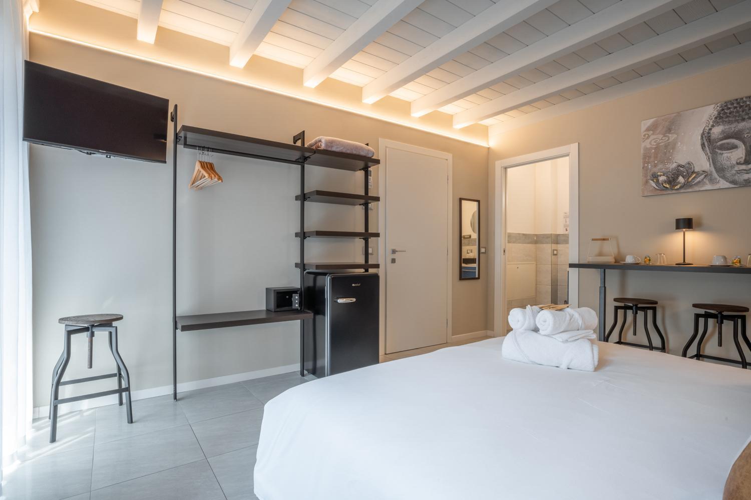 Es Rooms And Apartments Торболе Экстерьер фото